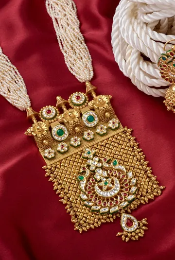 Fine gold jewellery at Bafna Jewellers