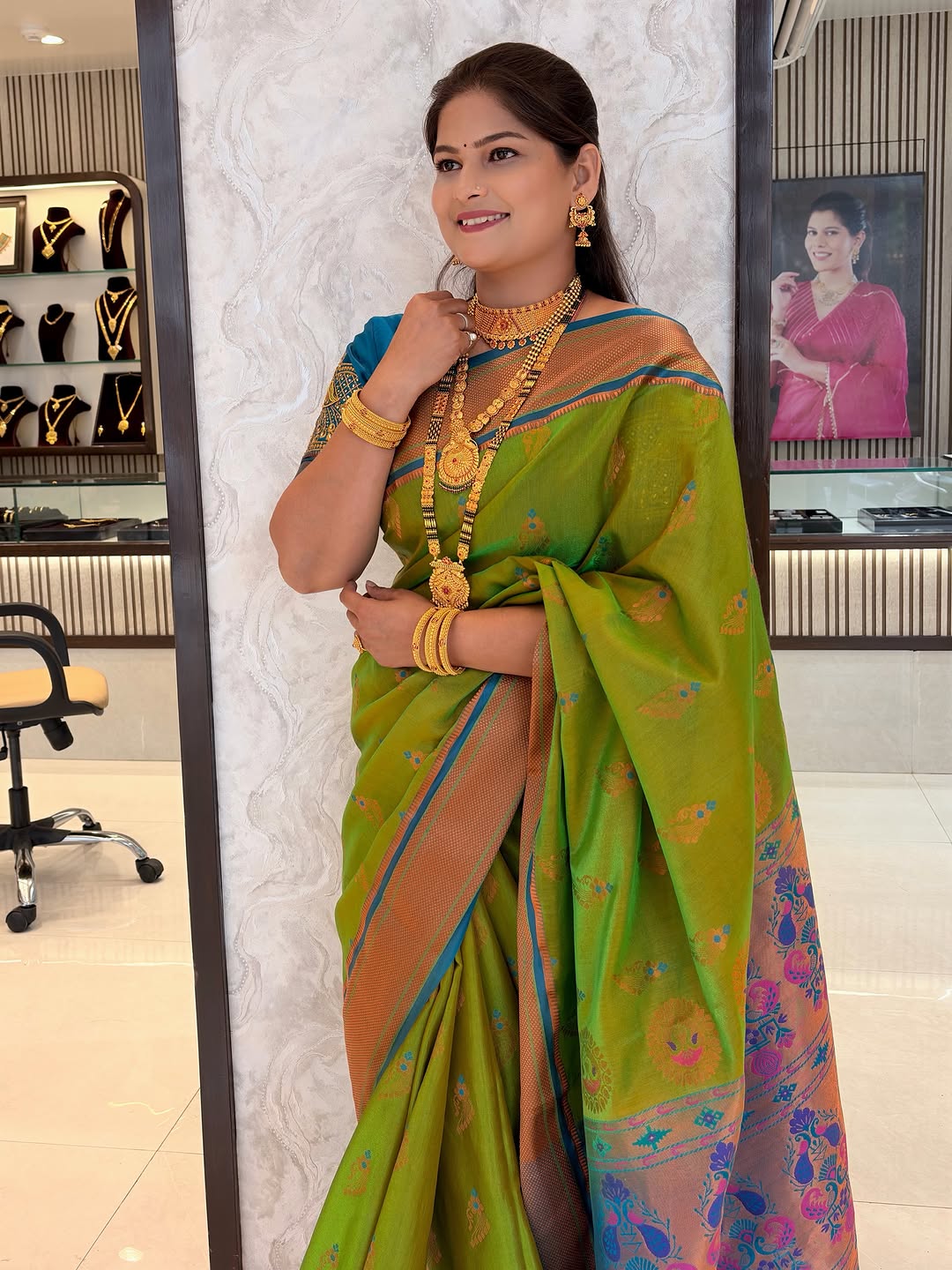buying gold on an auspicious day at Bafna Jewellers